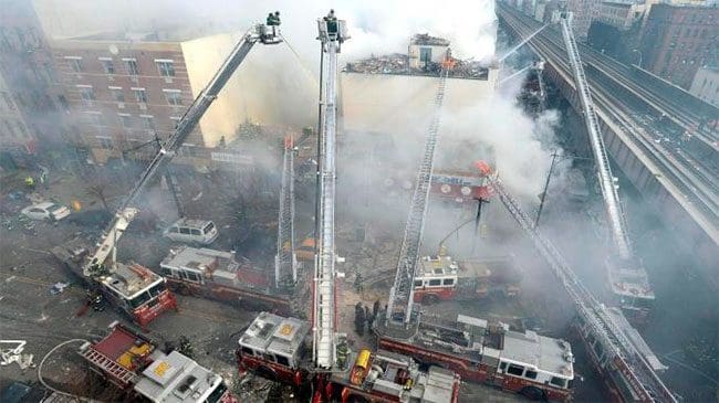 Alcalde de Nueva York confirma dos muertos y 18 heridos por explosión de edificio. (Foto:Efe)