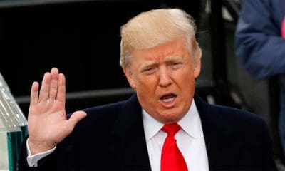 Kevin Lamarque / Reuters