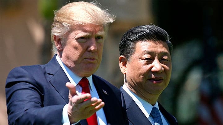 El presidente de EE.UU., Donald Trump (izquierda) y su homólogo chino, Xi Jinping, en Florida, el 7 de abril de 2017. / Carlos Barria Reuters