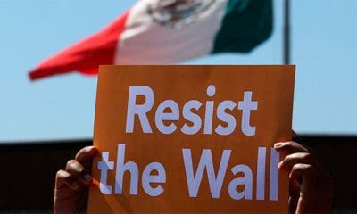 Mike Blake / Reuters