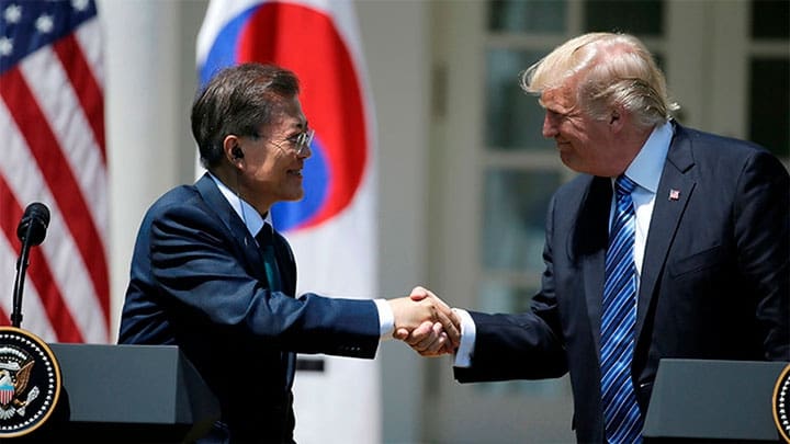 / Jim Bourg / Reuters