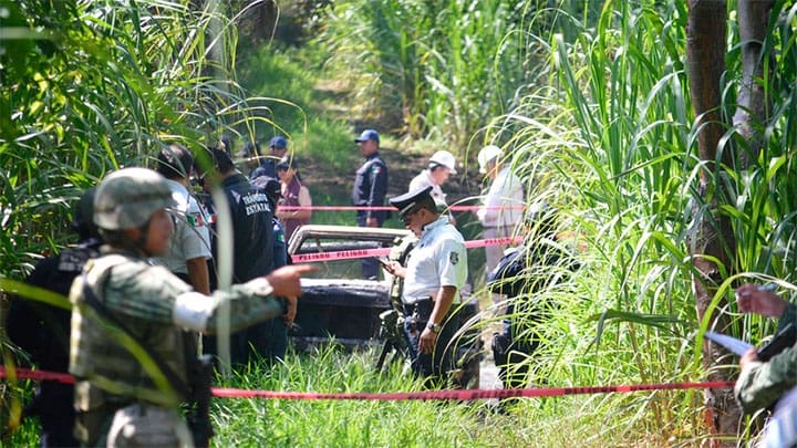 / Foto Ilustrativa/ Personal policial y forense en Veracruz, México, 19 de agosto de 2017. / Guillermo Carreon / Reuters