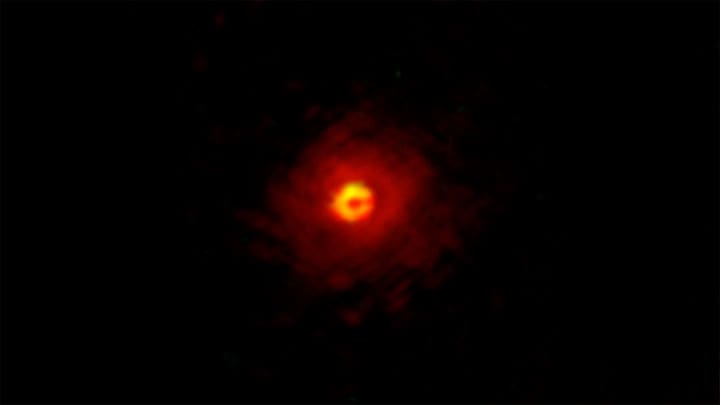 / Estrella TW Hydrae. ALMA (ESO/NAOJ/NRAO), Takigawa et al.