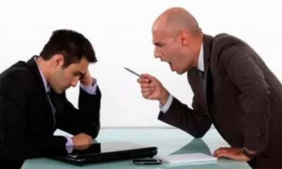 / 20018832 - boss shouting at employee