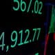 / Una pantalla muestra el Promedio Industrial Dow Jones en la Bolsa de Nueva York. Brendan McDermid / Reuters