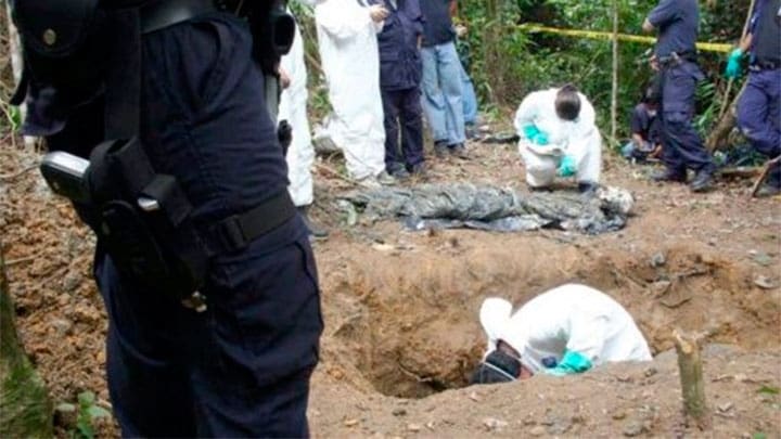 / La Secretaría de Seguridad Pública detalló que las narcofosas han sido encontradas durante una sucesión de días que iniciaron desde el 24 de marzo. | Foto: EFE