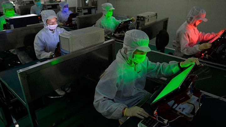 / Una fábrica de LCD en Wuhan, provincia de Hubei en China, el 8 de mayo de 2013. Reuters