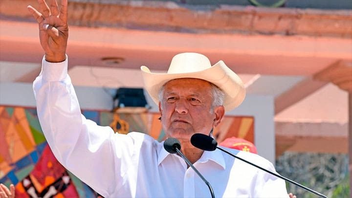 /El izquierdista Andrés Manuel López Obrador, Zitácuaro, Michoacán, México, 28 de mayo de 2018. ALFREDO ESTRELLA / AFP