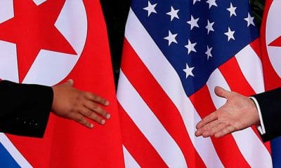 / El presidente de EE.UU., Donald Trump, y el líder norcoreano, Kim Jong-un, se estrechan la mano en la cumbre en Singapur. Jonathan Ernst / Reuters
