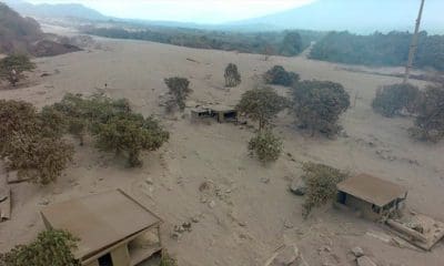 / Escombros cubiertos de ceniza después de la erupción del volcán Fuego, en Acatenango, Guatemala, el 5 de junio de 2018. Prensa Libre / www.globallookpress.com