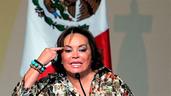 / Elba Esther Gordillo, líder del sindicato de maestros, durante un acto en Puebla, Méxcio, el 25 de mayo de 2011. Imelda Medina / Reuters