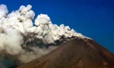 México: Registran dos sismos y emisión de cenizas del volcán Popocatépetl