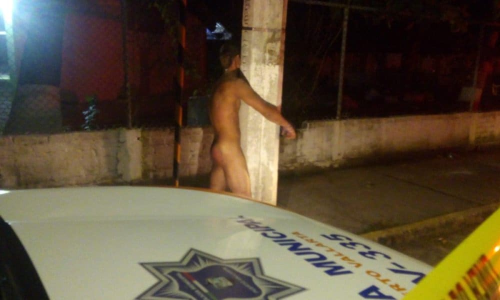 'Justicieros' nocturnos amarran y desnudan a supuestos ladrones en México: ¿héroes o delicuentes?