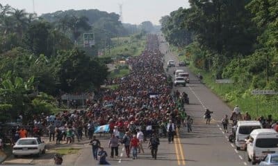 ¿Por qué huyen en masa desde Centroamérica hacia EE.UU.?