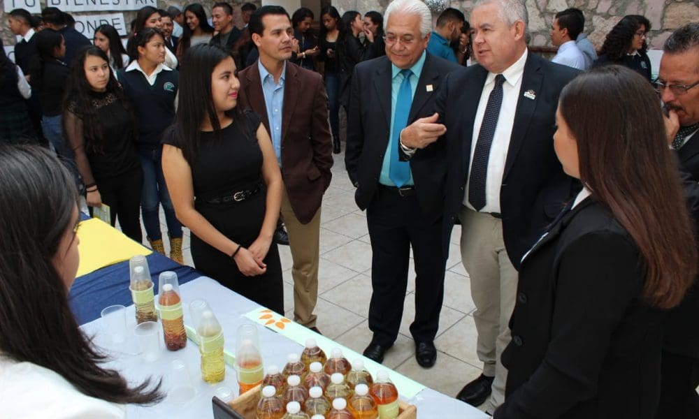 Impulsa Conalep formación de emprendedores