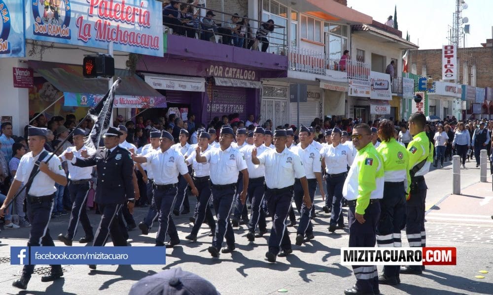 desfile 5 de febrero en Zitácuaro